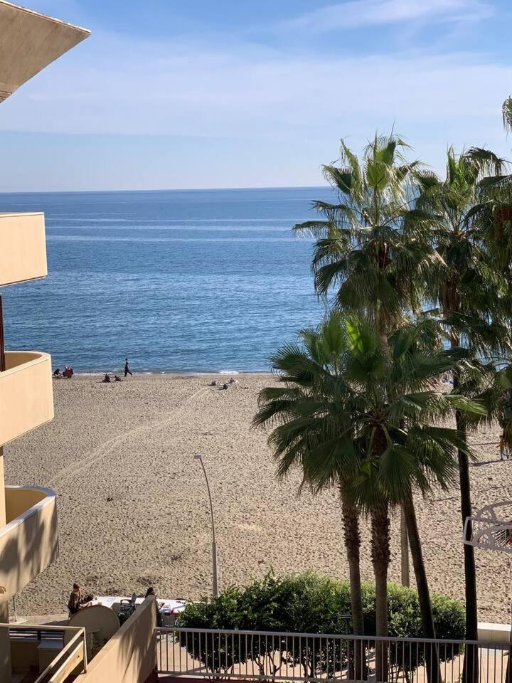 Beachfront Estepona Center Exterior photo